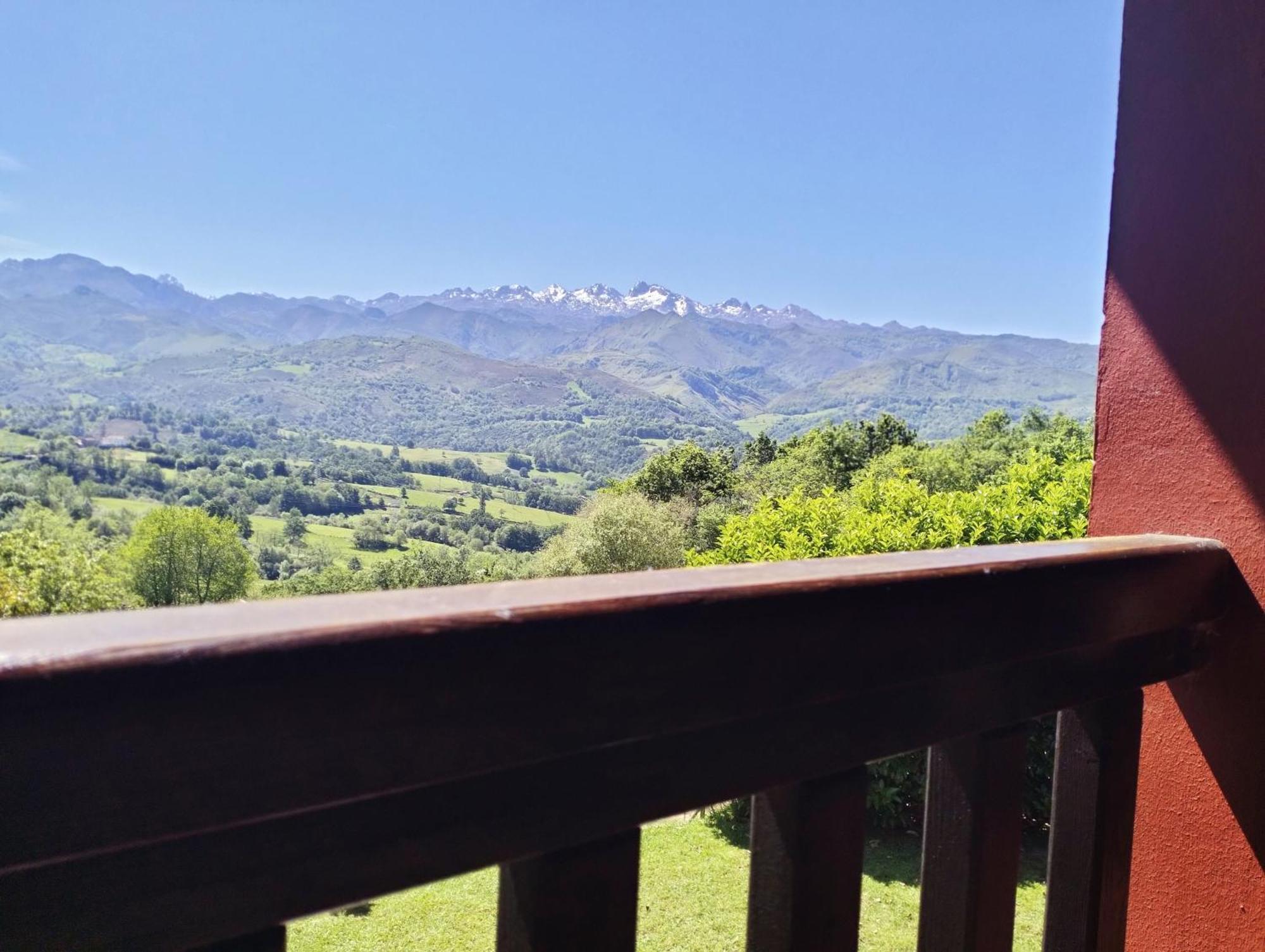 La Casa De Nuria Pensionat Onís Exteriör bild